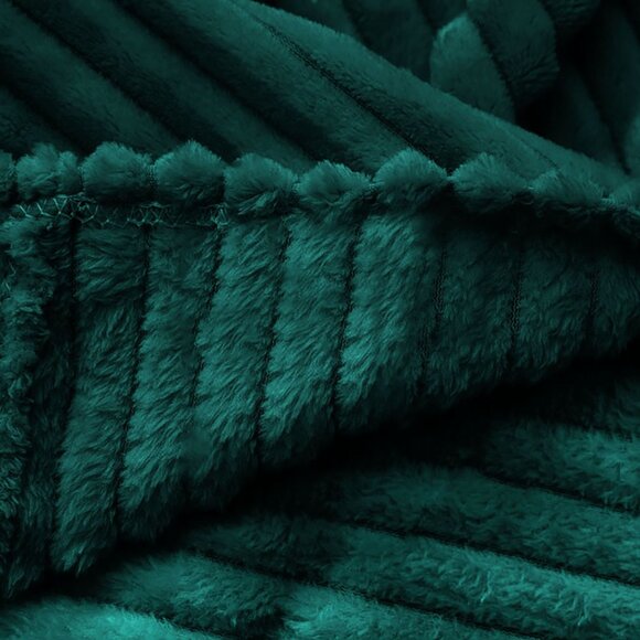 SOGA Dark Green Throw Blanket – Soft Cozy Warm Blanket for Bed, Sofa & Couch - Picture 12 of 13